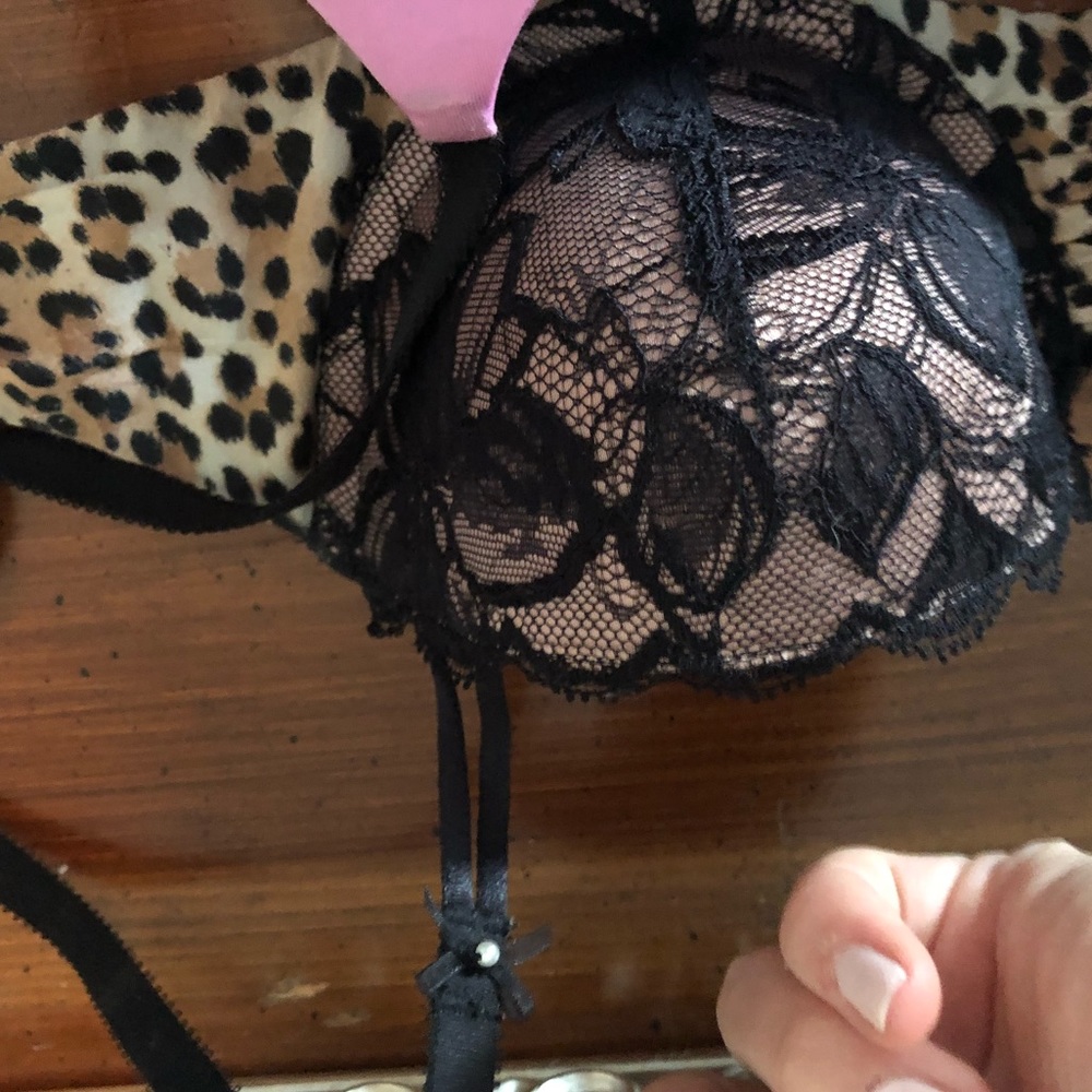 Victoria Secret Bras - Picture 2 of 7